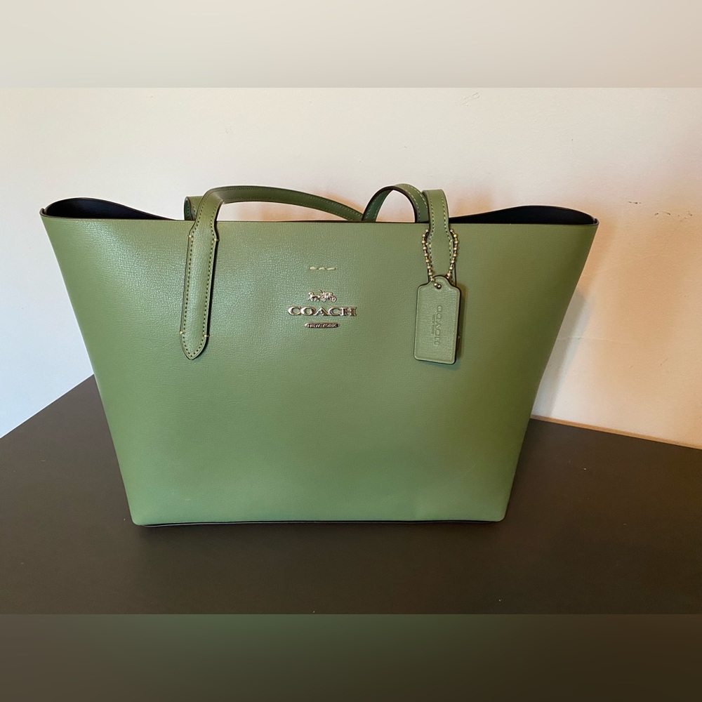 Coach tote purse